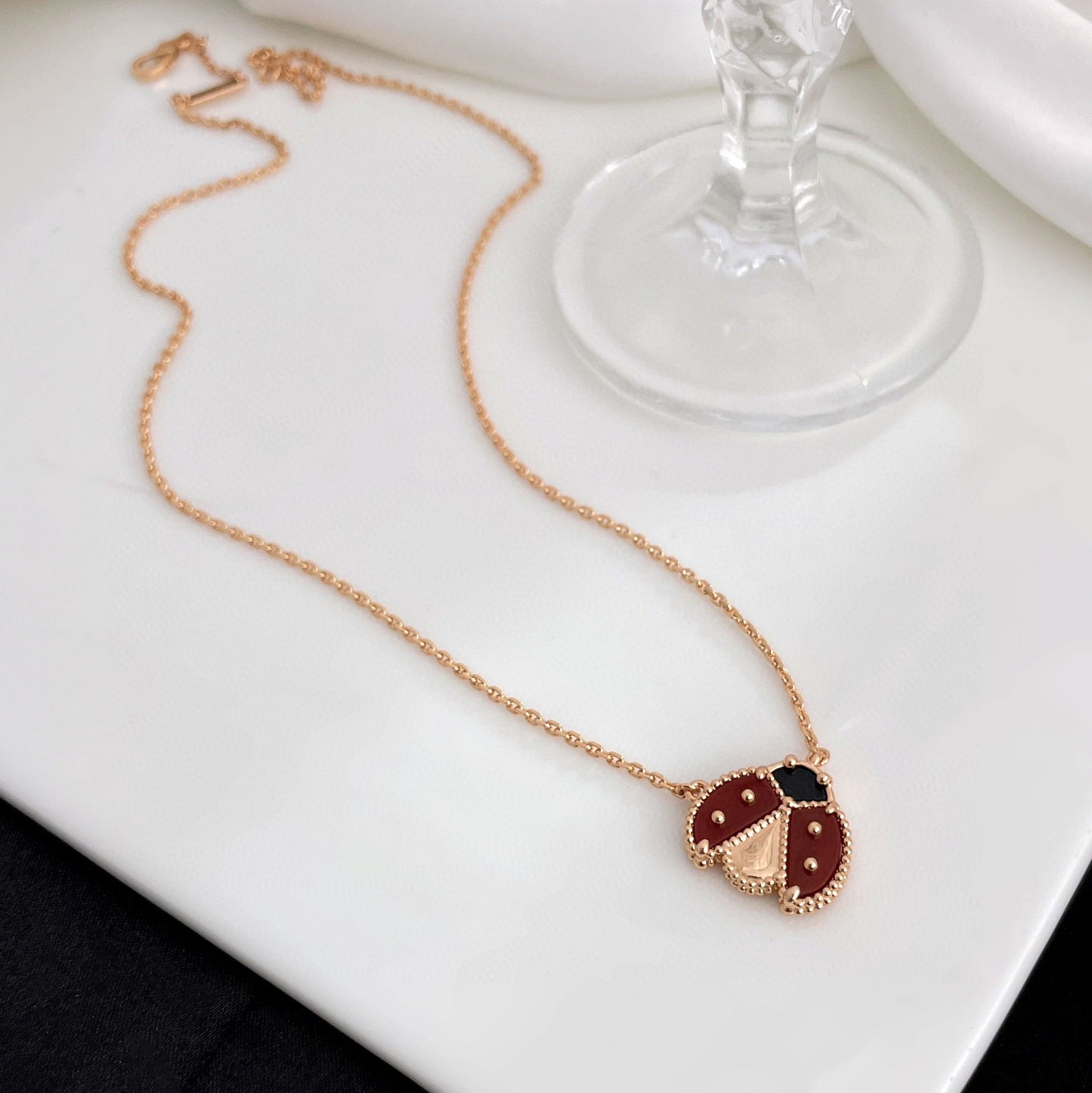 [Love Aura]LUCKY  CARNELIANS LADYBUG NECKLACE