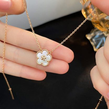 [Love Aura]LUCKY  WHITE MOP  PLUM BLOSSOM NECKLACE