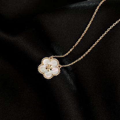 [Love Aura]LUCKY  WHITE MOP  PLUM BLOSSOM NECKLACE