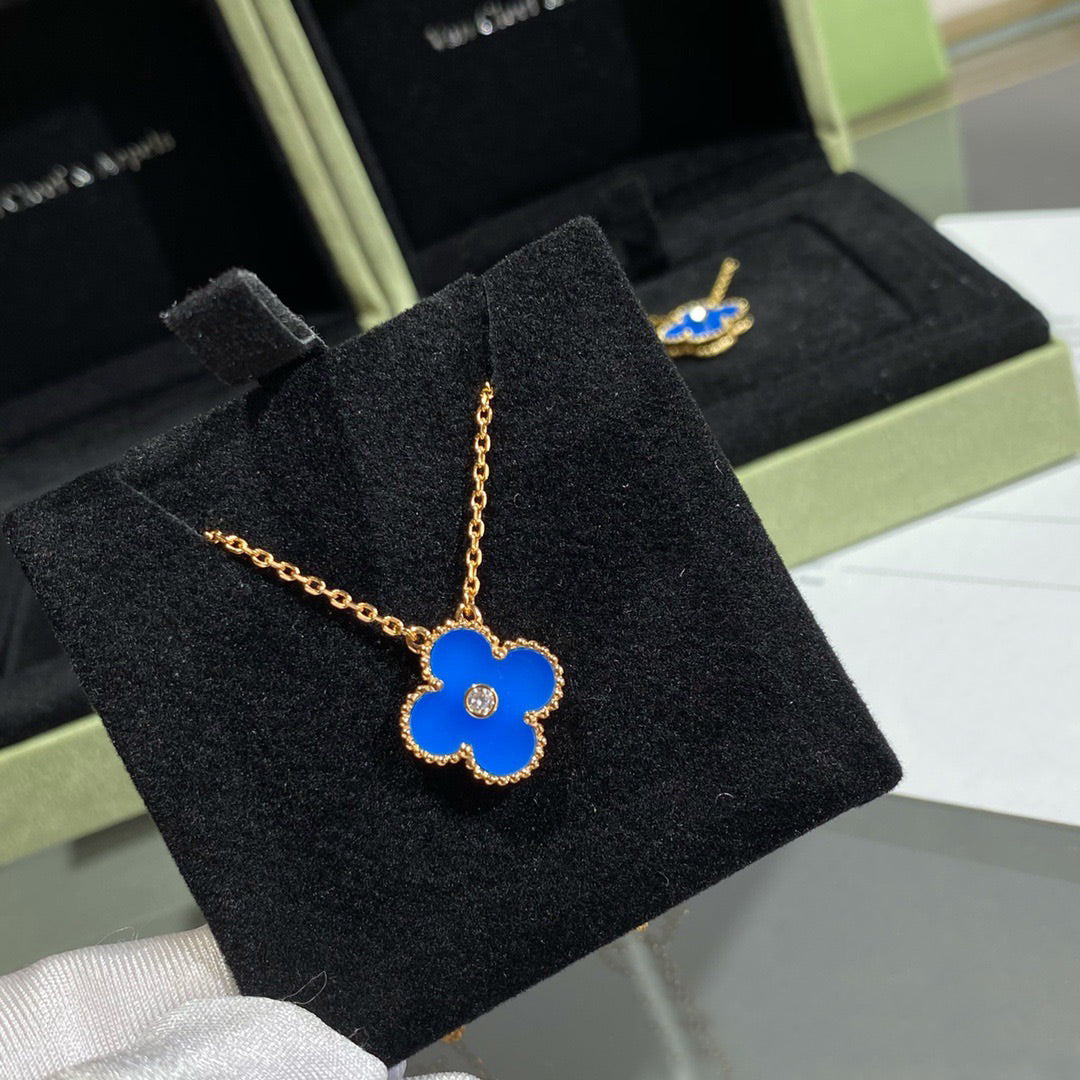 [Love Aura]CLOVER 15MM DIAMOND AND BLUE AGATE NECKLACE