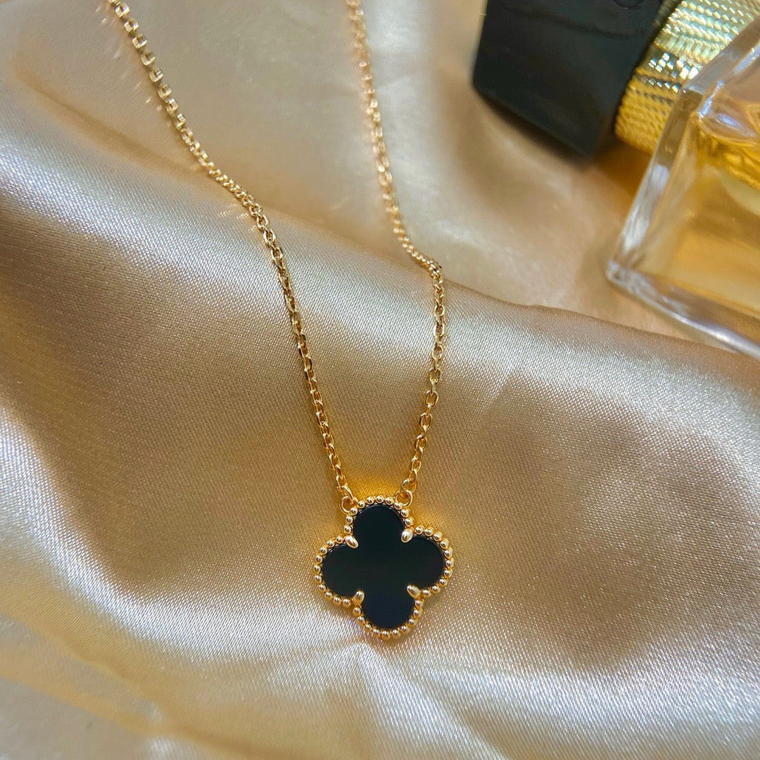 [Love Aura]CLOVER 15MM BLACK ONYX SINGLE FLOWER NECKLACE