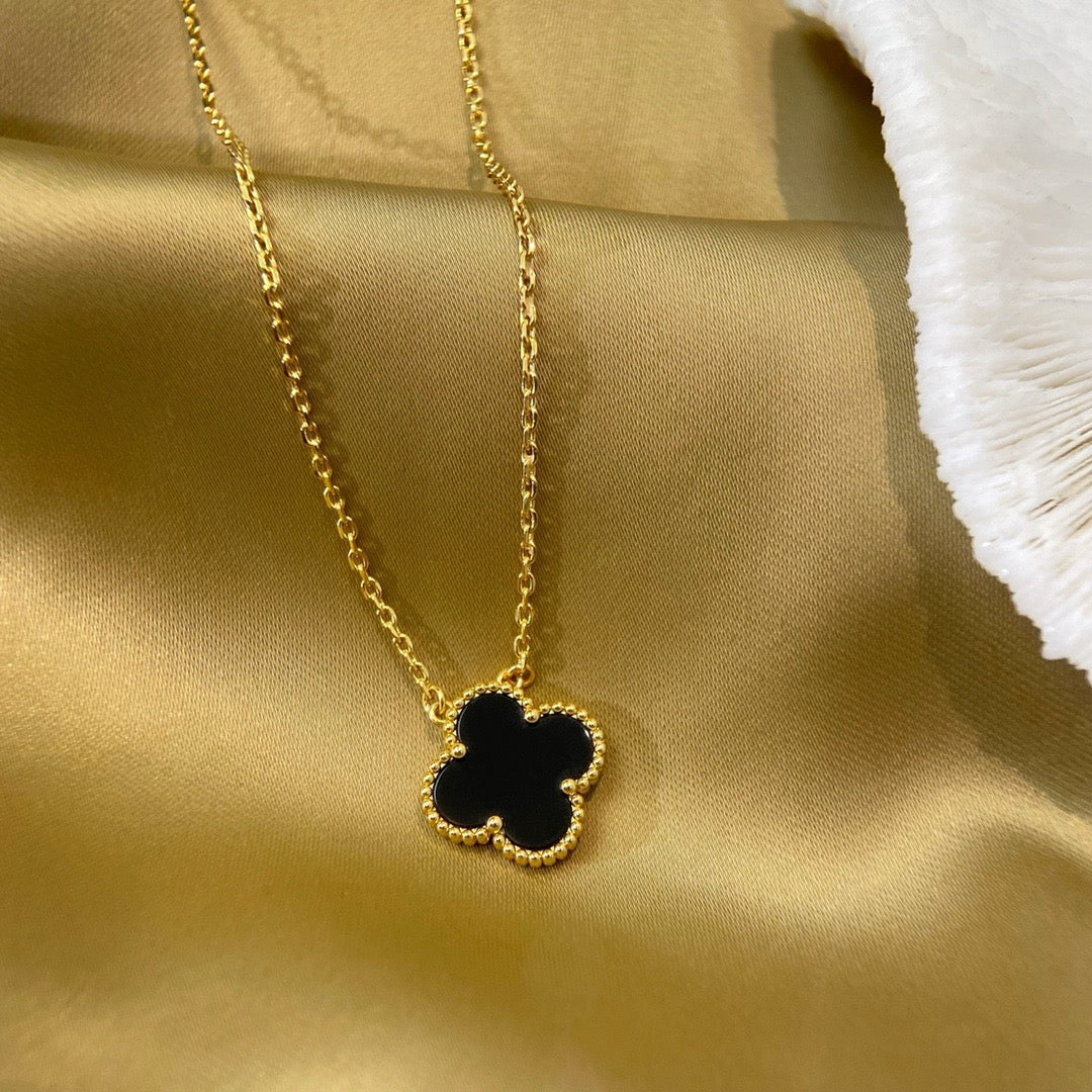 [Love Aura]CLOVER 15MM BLACK ONYX SINGLE FLOWER NECKLACE