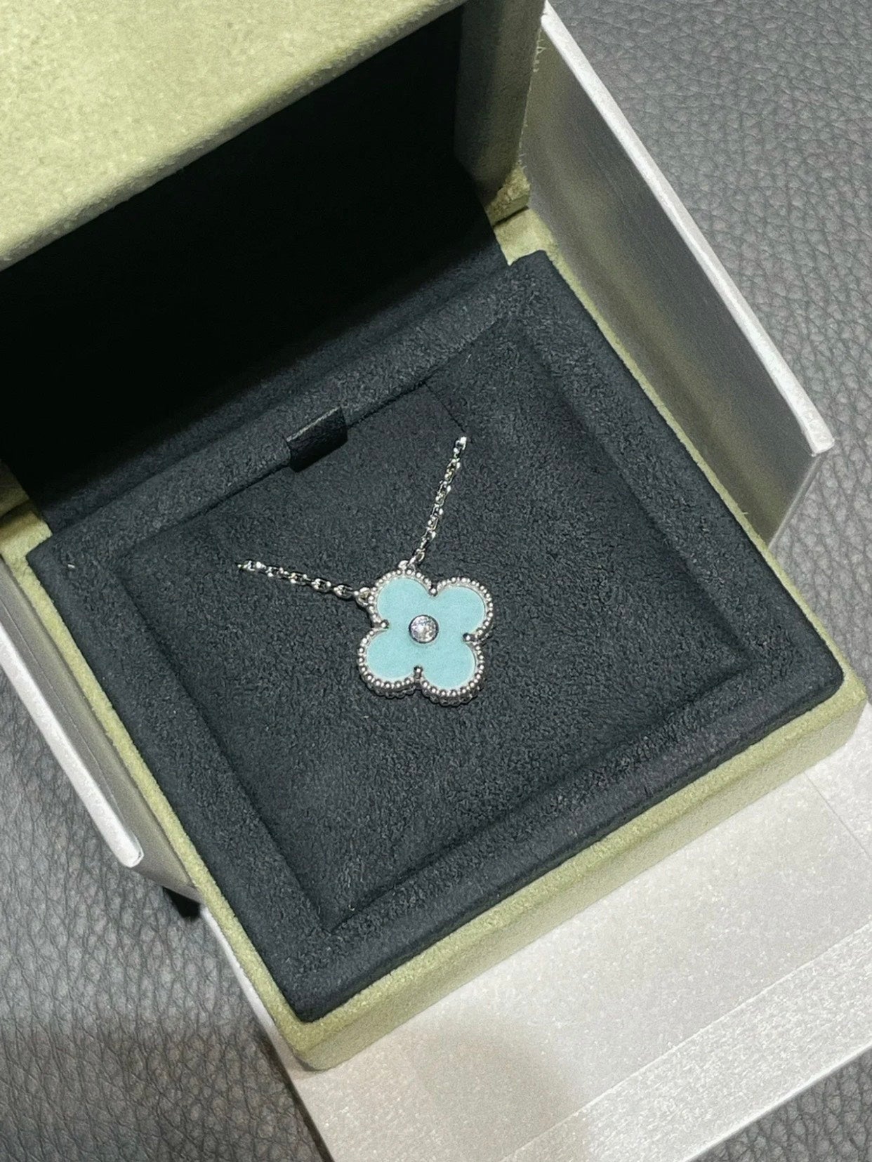 [Love Aura]CLOVER 1 DIAMOND LIGHT BLUE SILVER NECKLACE