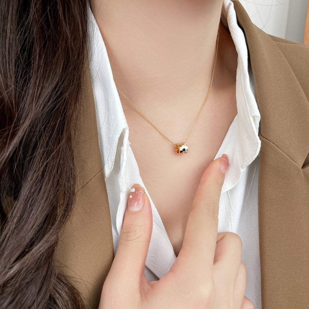 [Love Aura]BEE MINI PEDANT DIAMOND NECKLACE