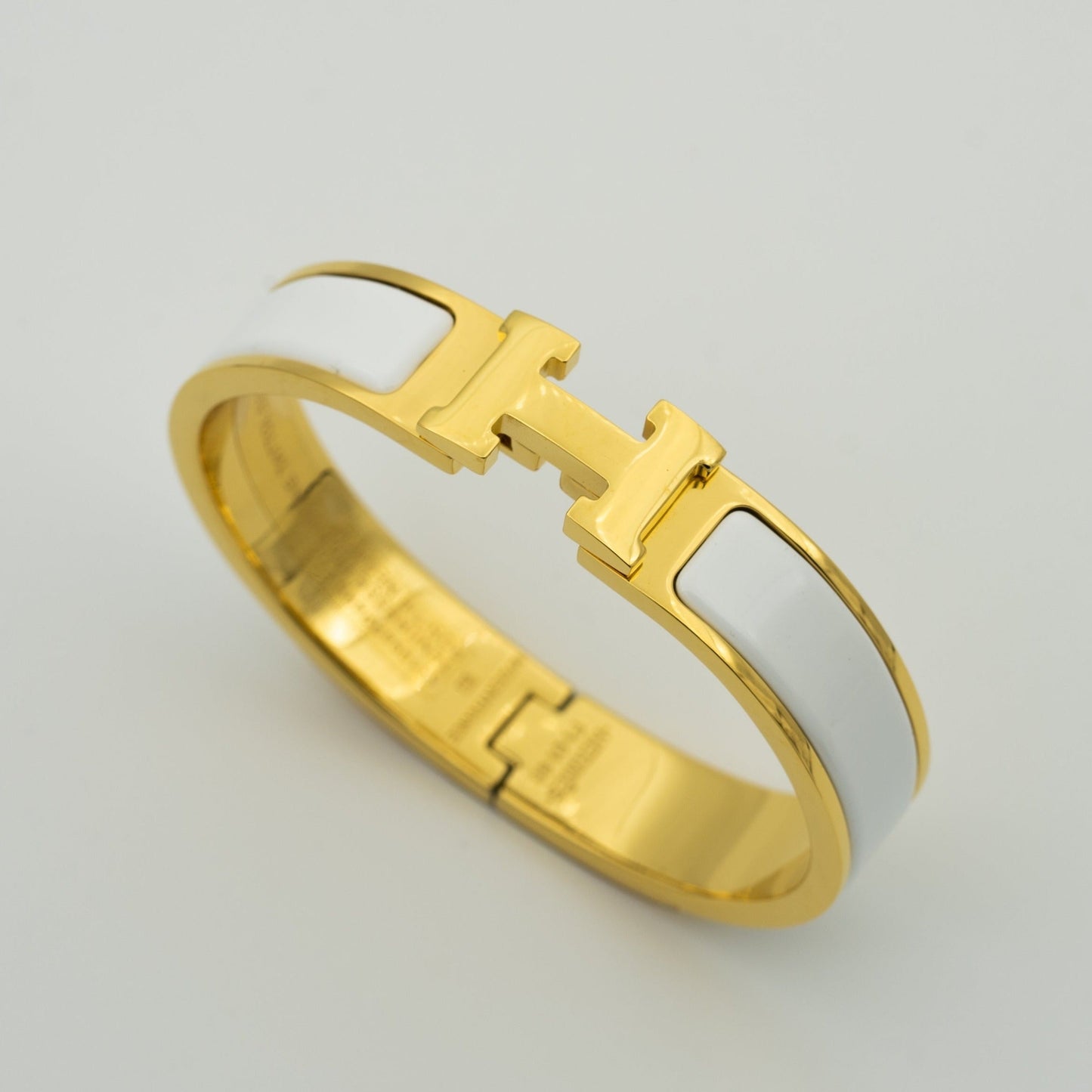 [Love Aura]H WHITE BRACELET