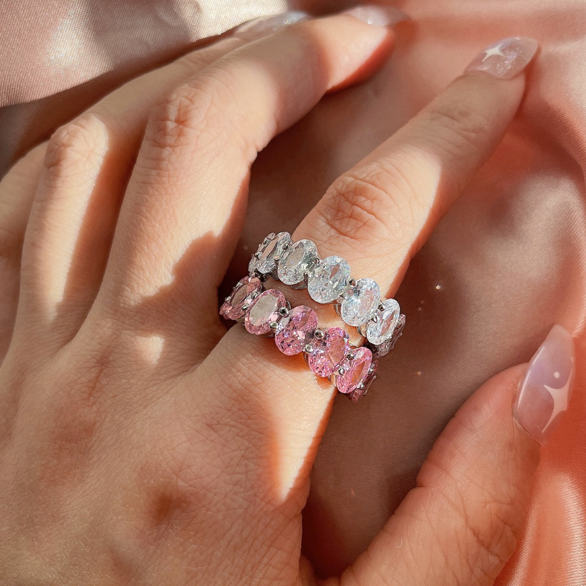 [Love Aura]Dainty Elongated Cushion Cut Tennis Ring