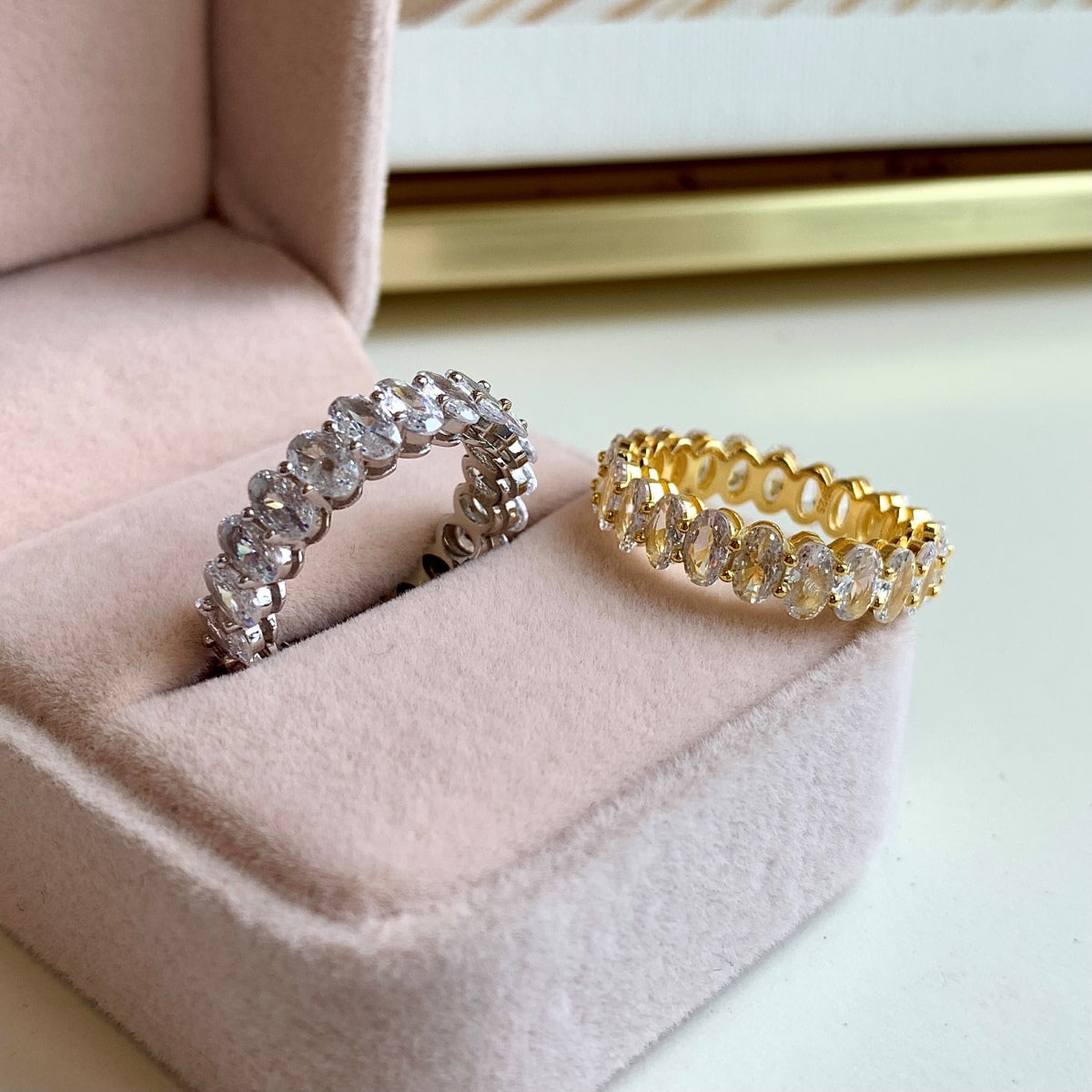 [Love Aura]Ornate Oval Cut Tennis Ring