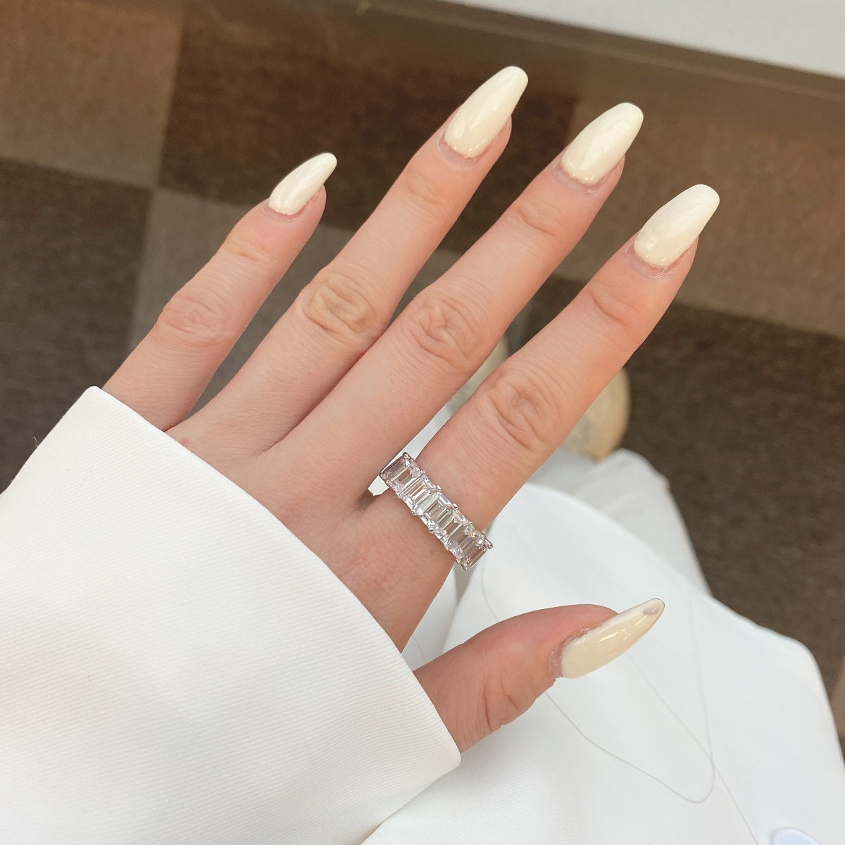 [Love Aura]0.75 Carat Elegant Emerald Cut Tennis Ring