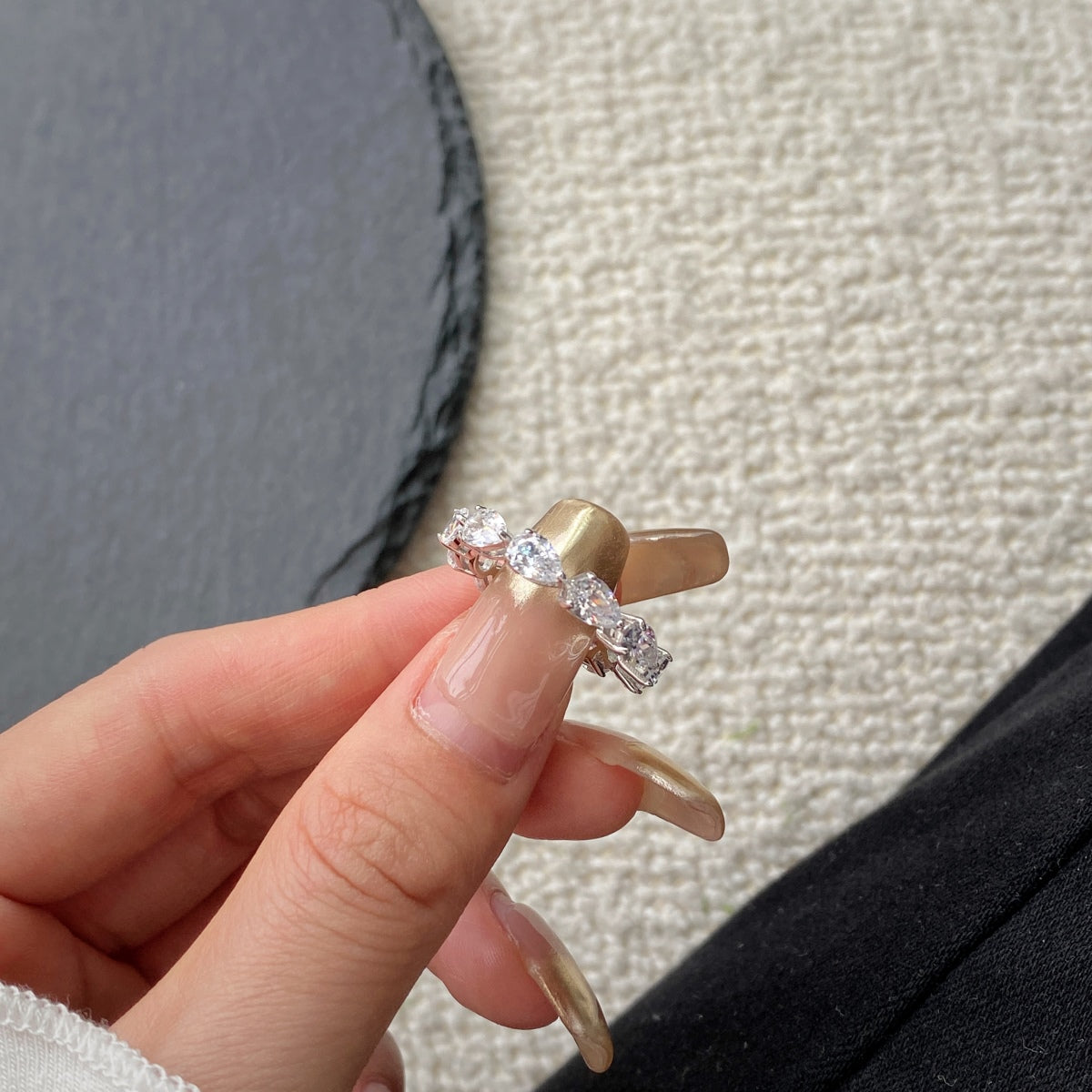 [Love Aura]Exquisite Pear Cut Tennis Ring