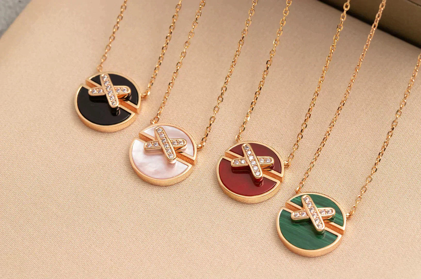 [Love Aura]JEUX DE ROSE GOLD DIAMOND NECKLACE