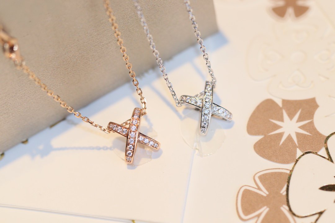 [Love Aura]JEUX DE DIAMOND NECKLACE