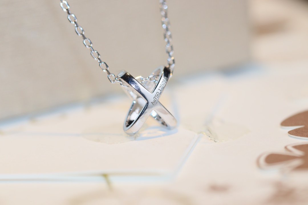 [Love Aura]JEUX DE DIAMOND NECKLACE