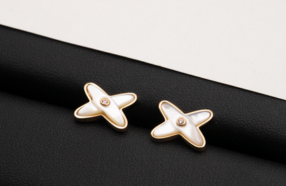 [Love Aura]JEUX DE WHITE MOP PINK GOLD DIAMOND EARRINGS