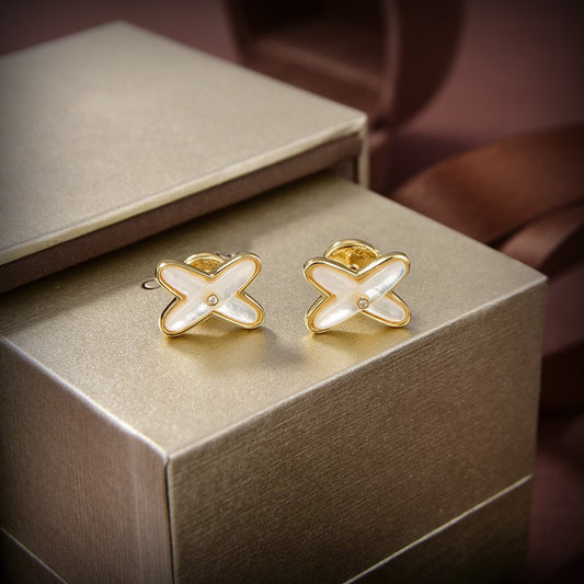 [Love Aura]JEUX DE WHITE MOP GOLD DIAMOND EARRINGS