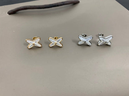 [Love Aura]JEUX DE WHITE MOP SILVER DIAMOND EARRINGS