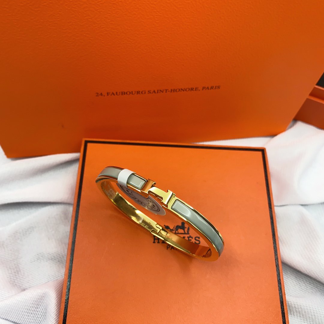 [Love Aura]CLASSIC HM CLIC GREEN 8MM ENAMEL BRACELET