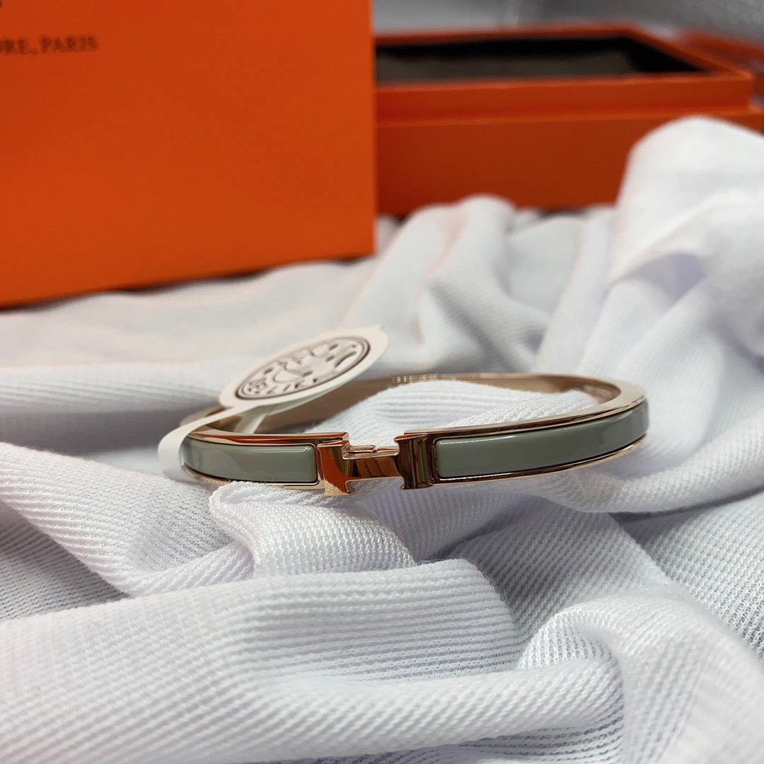 [Love Aura]CLASSIC HM CLIC GREEN 8MM ENAMEL BRACELET