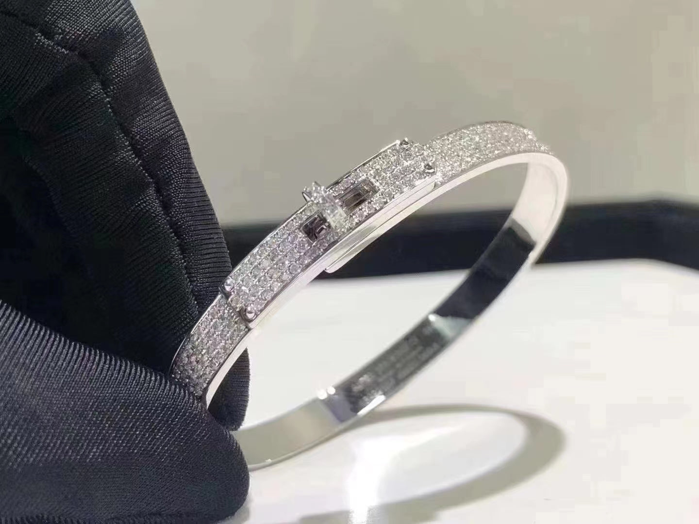[Love Aura]HM KELLY BRACELET IN SILVER AND FULL PAVE DIAMOND