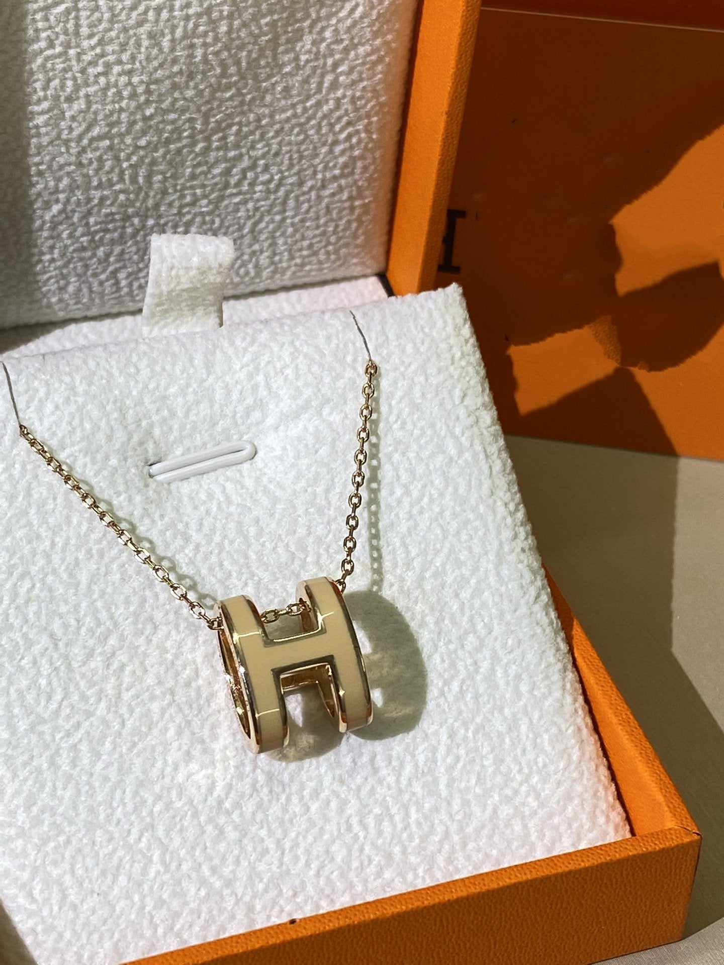 [Love Aura]HM CLIC YELLOW ENAMEL GOLD NECKLACE