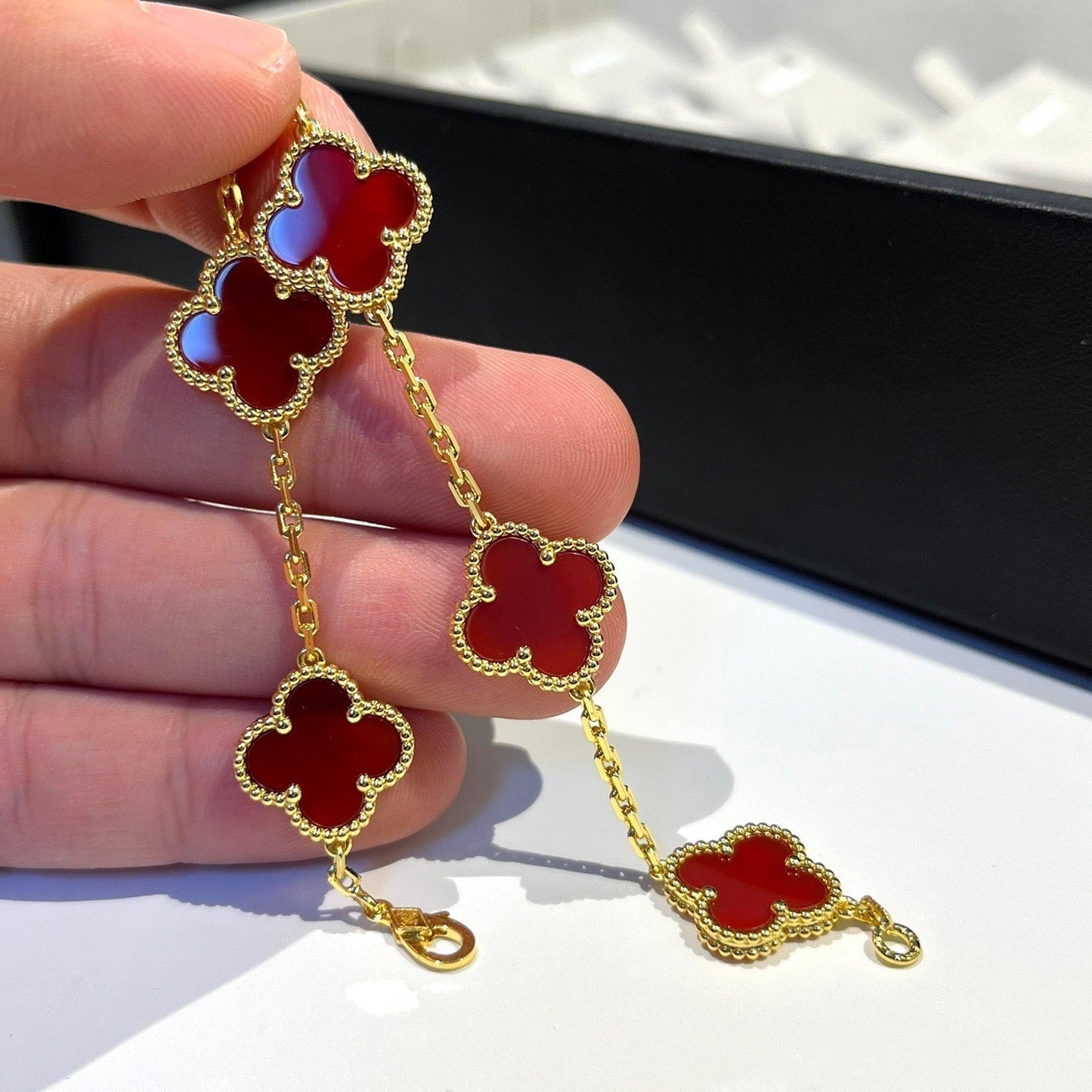 [Love Aura]CLOVER 5 MOTIFS RED AGATE  BRACELET
