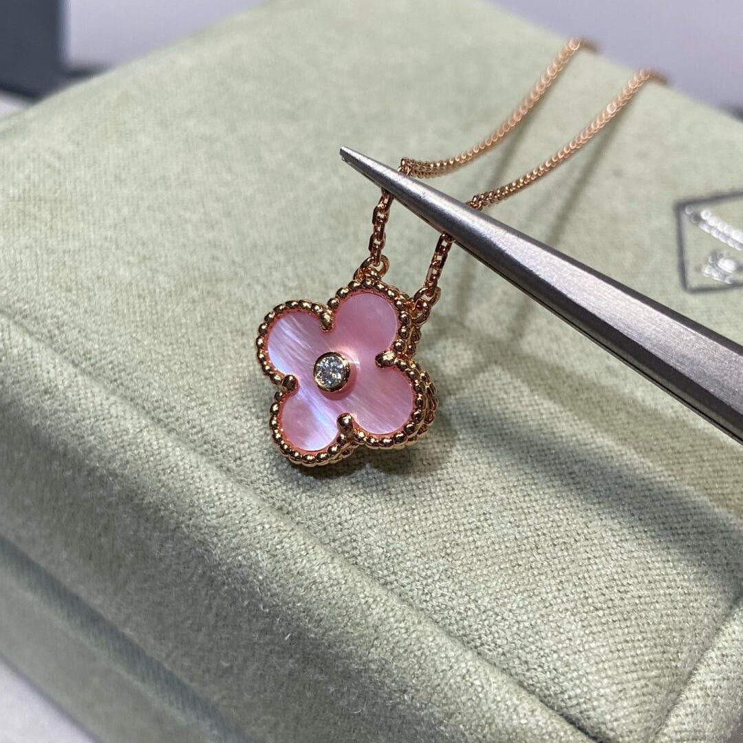 [Love Aura]CLOVER 15MM DIAMOND PINK MOP NECKLACE