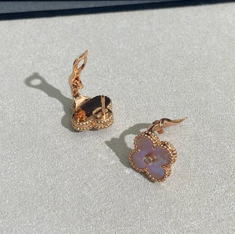 [Love Aura]CLOVER MEDIUM 1 DIAMOND PINK EARRINGS