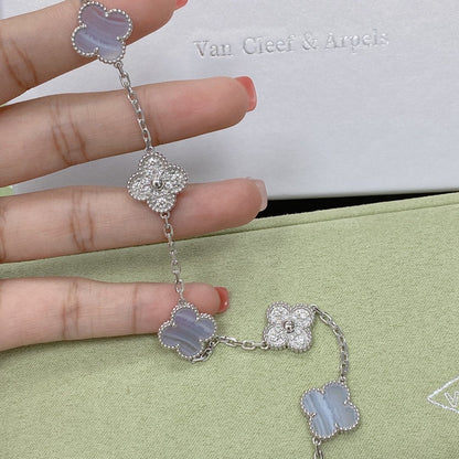 [Love Aura] CLOVER 5 MOTIF PURPLE CHALCEDONY BRACELET COLLECTION