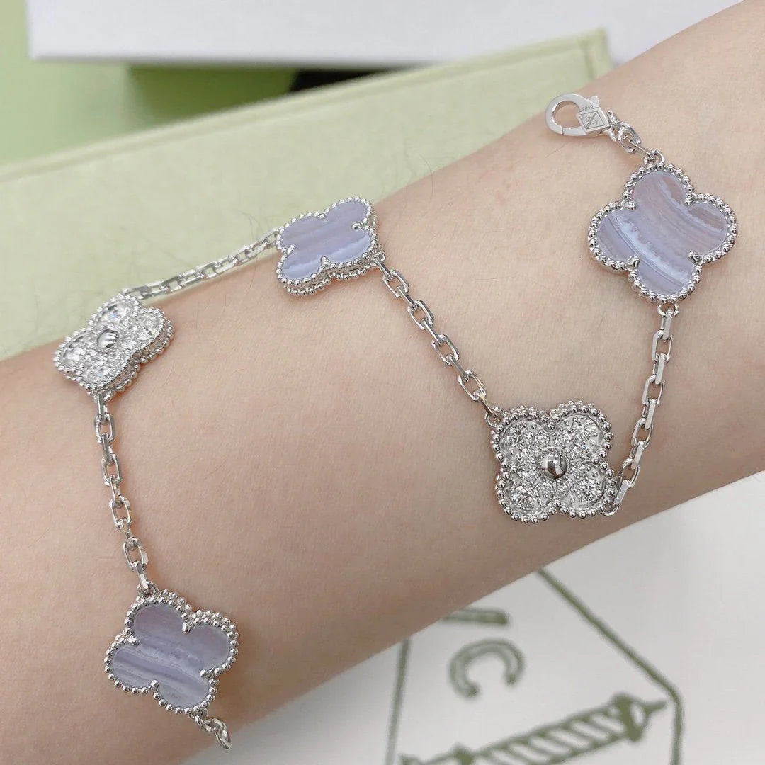 [Love Aura] CLOVER 5 MOTIF PURPLE CHALCEDONY BRACELET COLLECTION