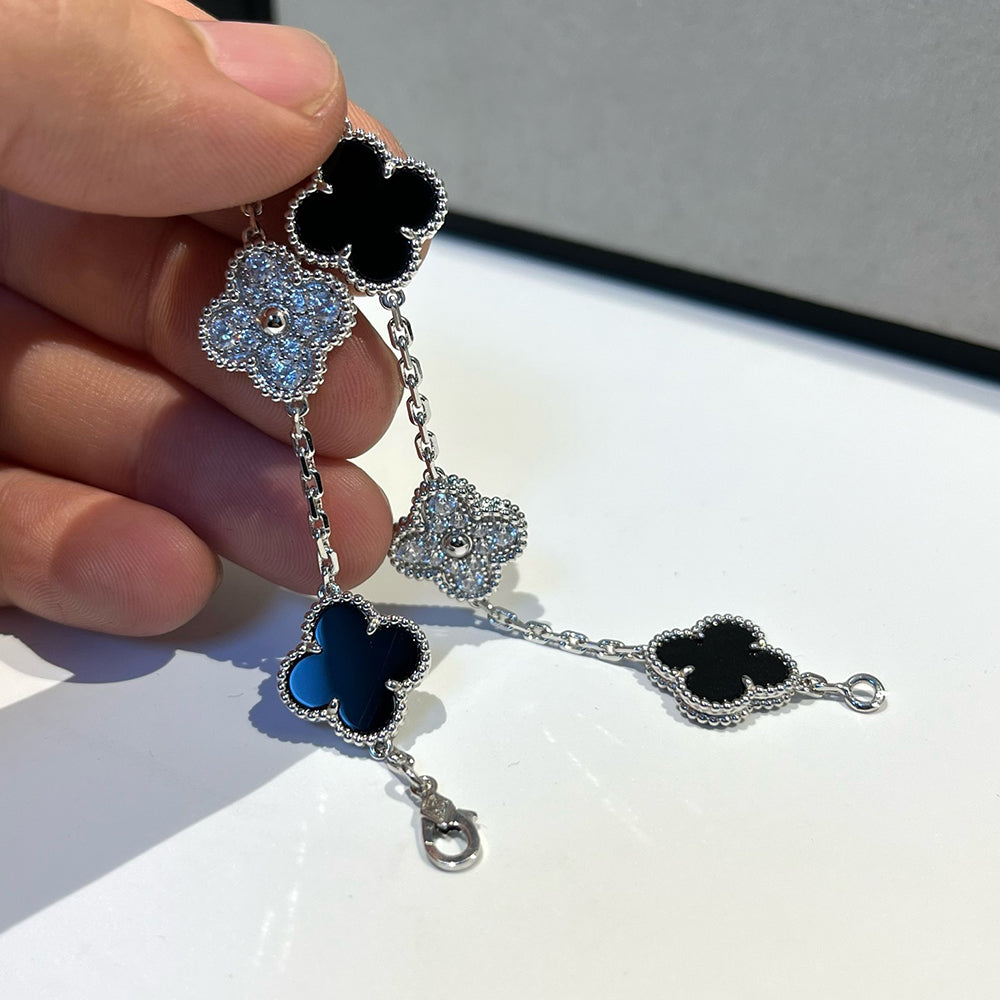 [Love Aura] CLOVER 5 MOTIF ONYXS BRACELET COLLECTION