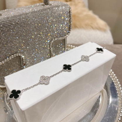 [Love Aura] CLOVER 5 MOTIF ONYXS BRACELET COLLECTION