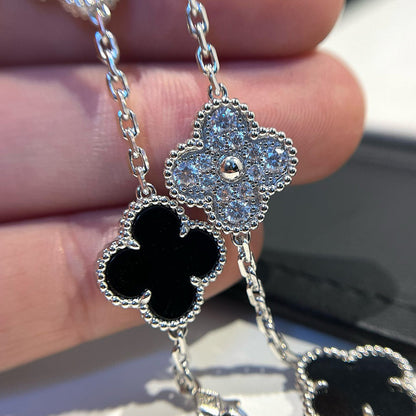 [Love Aura] CLOVER 5 MOTIF ONYXS BRACELET COLLECTION