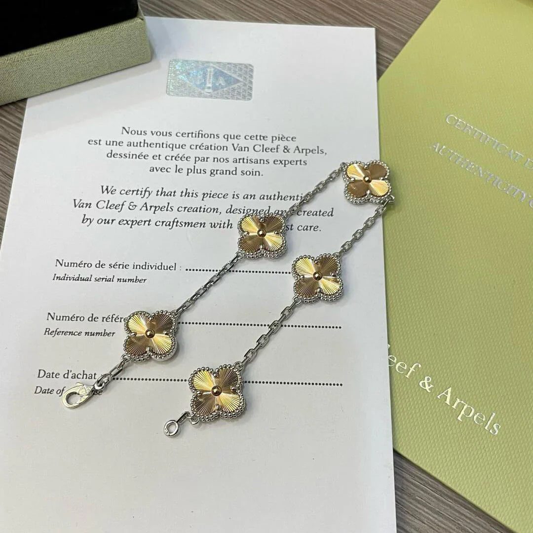 [Love Aura] CLOVER 5 MOTIF LASER BRACELET COLLECTION