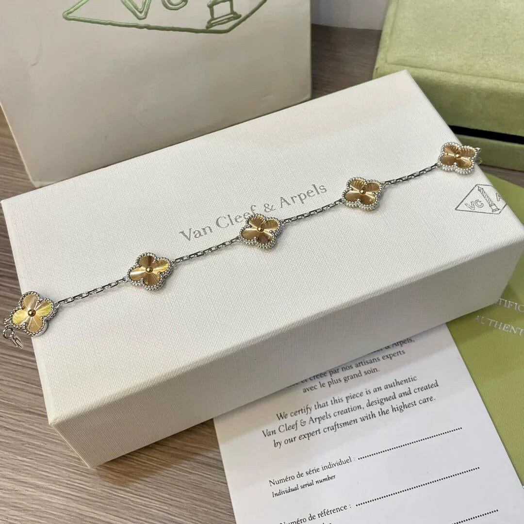 [Love Aura] CLOVER 5 MOTIF LASER BRACELET COLLECTION