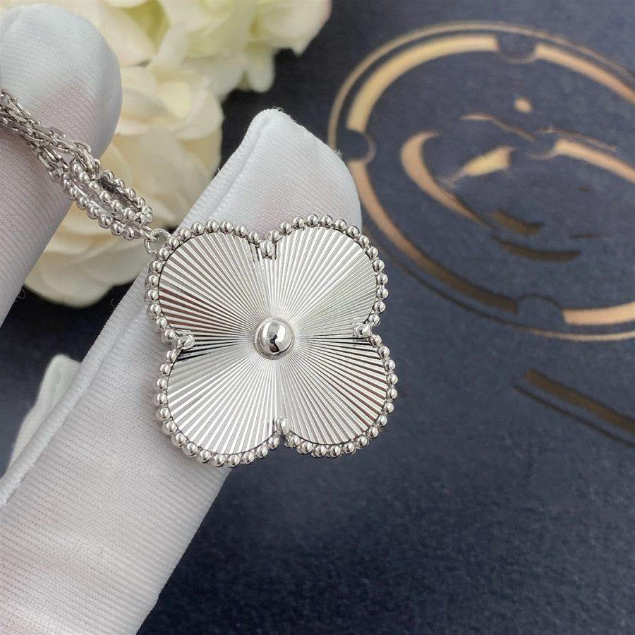 [Love Aura]CLOVER 25MM SILVER BIG CLOVER NECKLACE