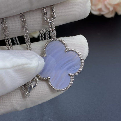 [Love Aura]CLOVER SILVER CHALCEDONY BIG CLOVER NECKLACE