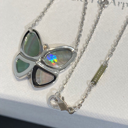 [Love Aura]LARGE BUTTERFLY SILVER PENDANT DIAMOND NECKLACE