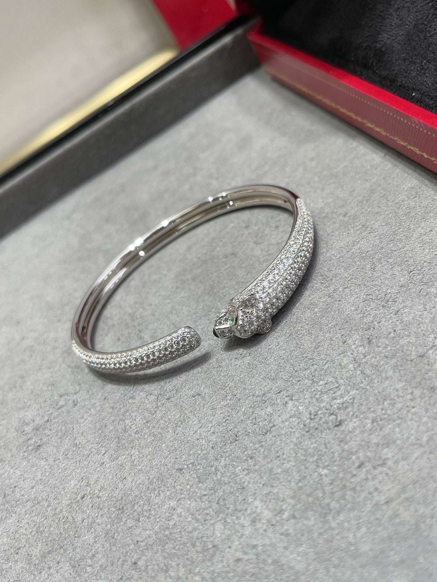 [Love Aura]PANTHERE FULL DIAMOND OPEN BRACELET