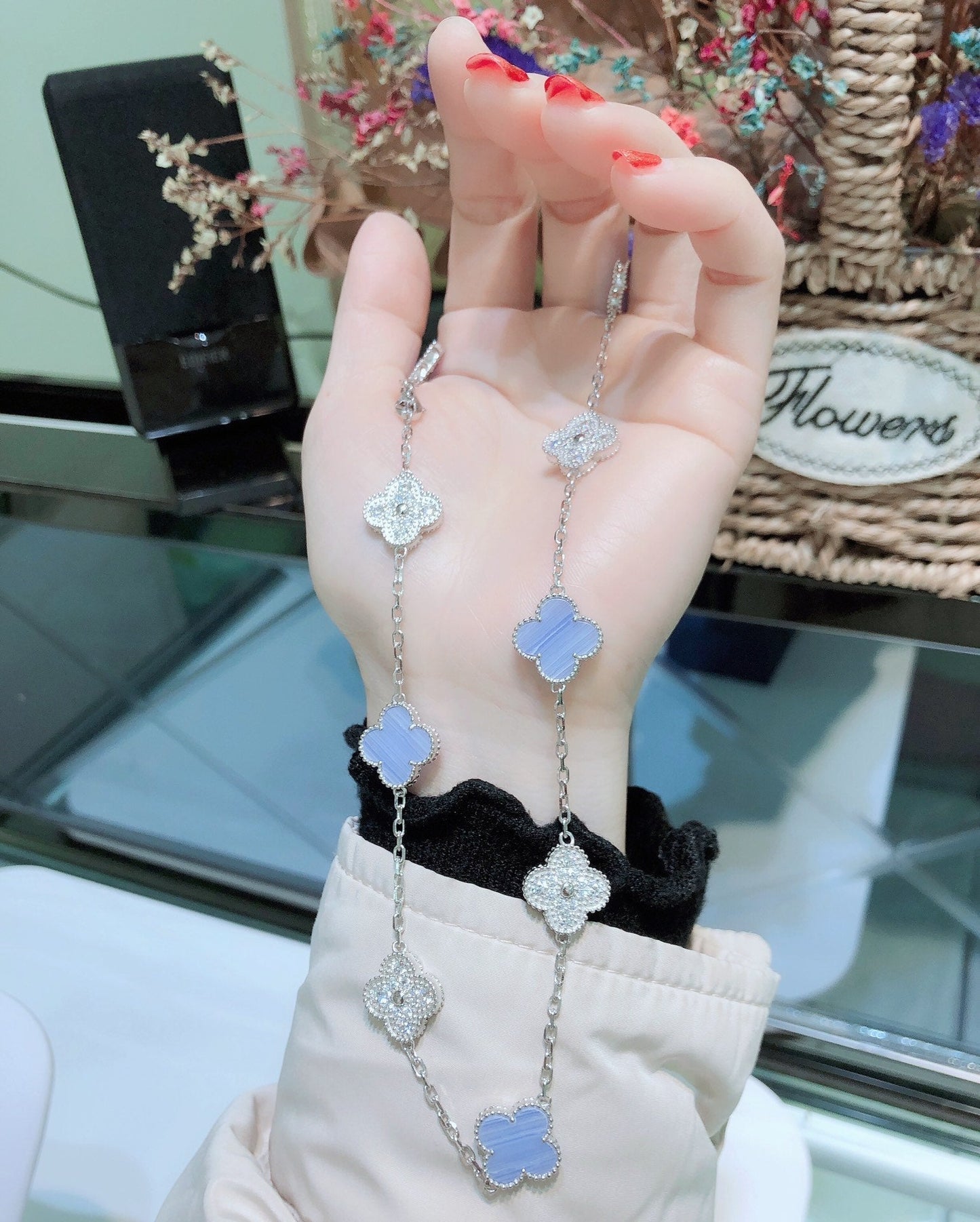 [Love Aura]CLOVER 10 MOTIFS CHALCEDONY DIAMONDS SILVER NECKLACE