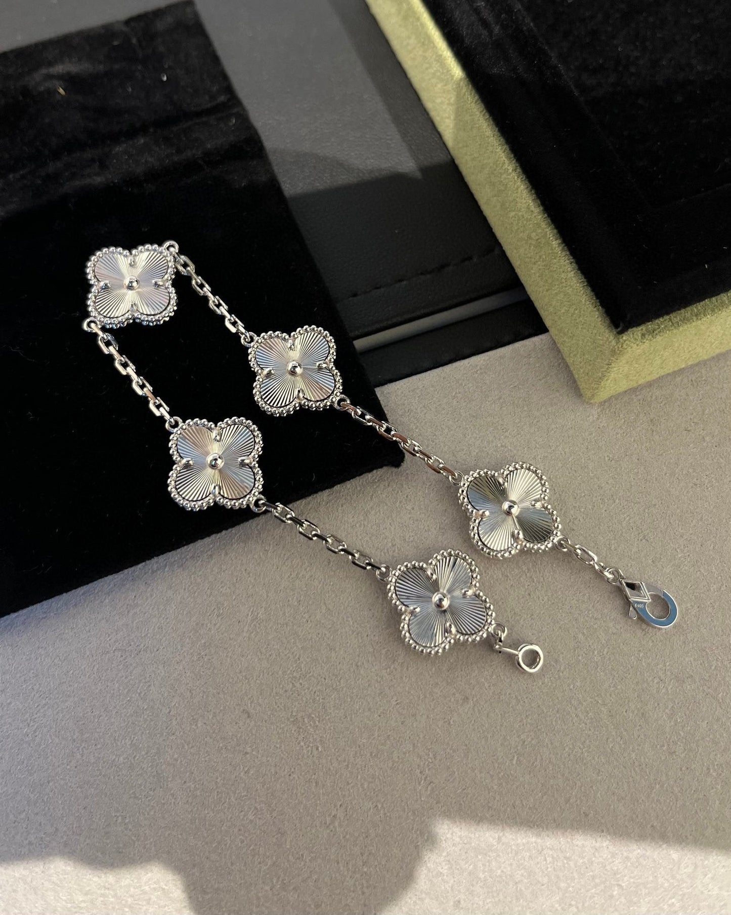 [Love Aura]CLOVER SILVER 5 MOTIFS BRACELET